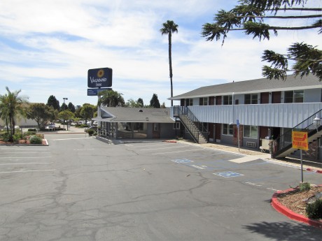 Photos April2020 - Lobby + Parking lot - Building A