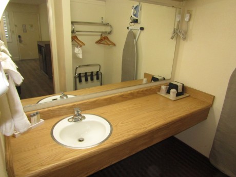 Sink + Amenities